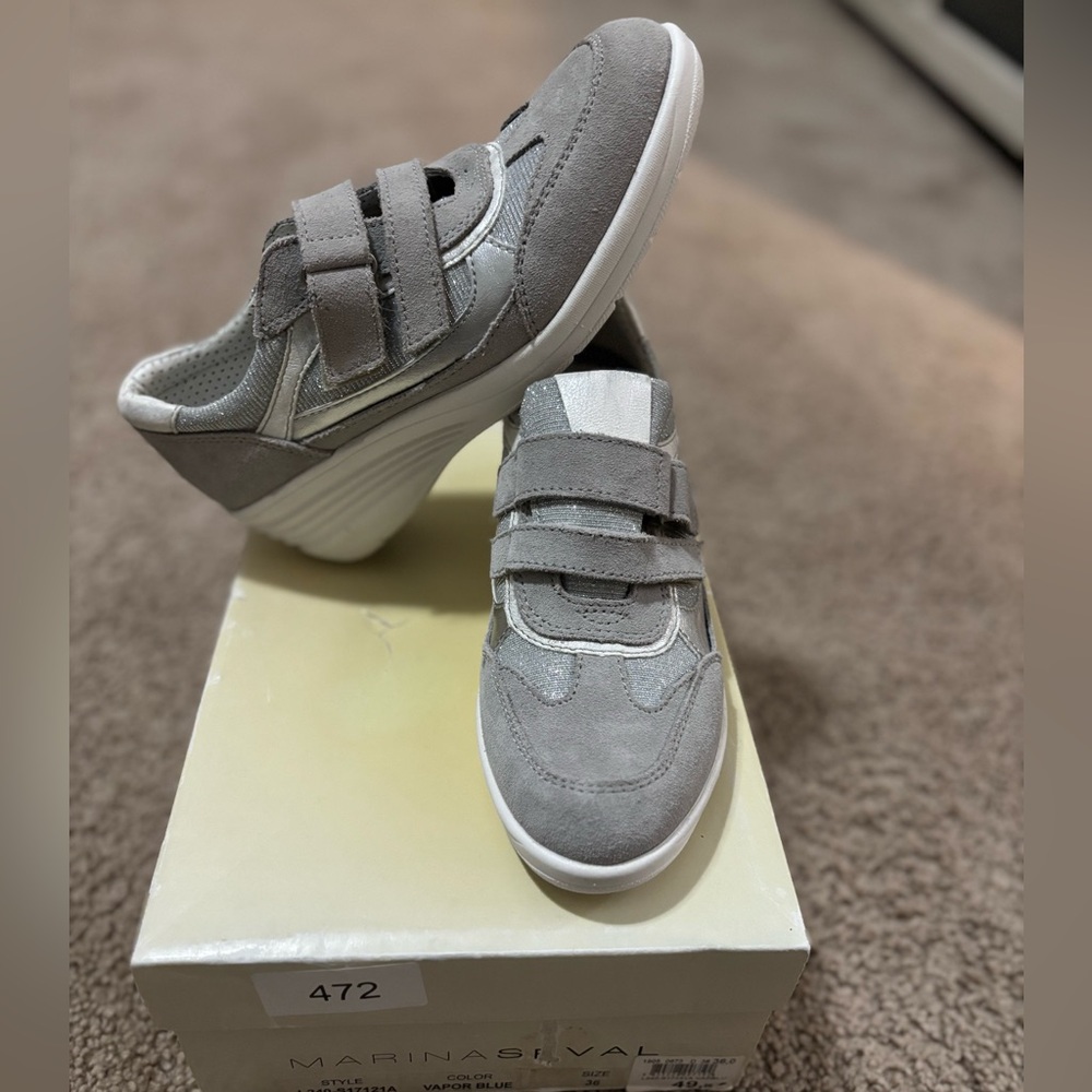 MARINA Women's Sneakers in Gray and White